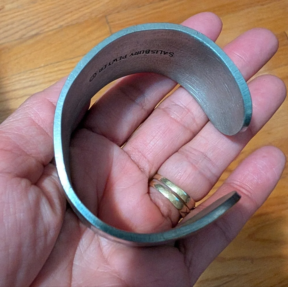 Vintage Salisbury Pewter Flower of the Month Narcissus DECEMBER Cuff Bracelet